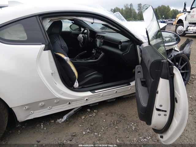 2024 Toyota Gr86 Premium მანქანა იყიდება აუქციონზე, vin: JF1ZNBE13R8757548, აუქციონის ნომერი: 45582555