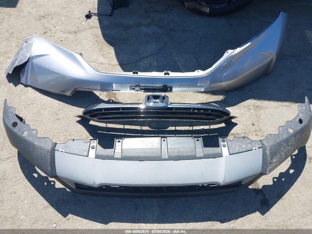 2HKRW6H37JH228055 Honda CR-V LX