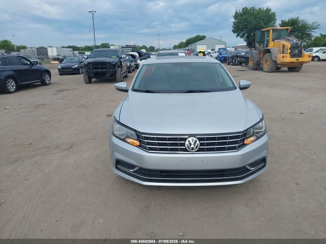 2016 Volkswagen Passat 1.8t Se მანქანა იყიდება აუქციონზე, vin: 1VWBS7A30GC042937, აუქციონის ნომერი: 45582584