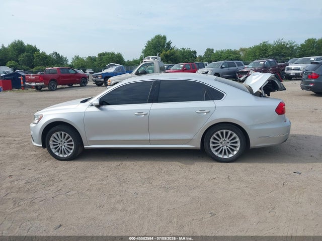 2016 Volkswagen Passat 1.8t Se მანქანა იყიდება აუქციონზე, vin: 1VWBS7A30GC042937, აუქციონის ნომერი: 45582584