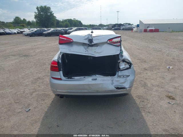 2016 Volkswagen Passat 1.8t Se მანქანა იყიდება აუქციონზე, vin: 1VWBS7A30GC042937, აუქციონის ნომერი: 45582584