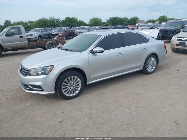 2016 Volkswagen Passat 1.8t Se მანქანა იყიდება აუქციონზე, vin: 1VWBS7A30GC042937, აუქციონის ნომერი: 45582584