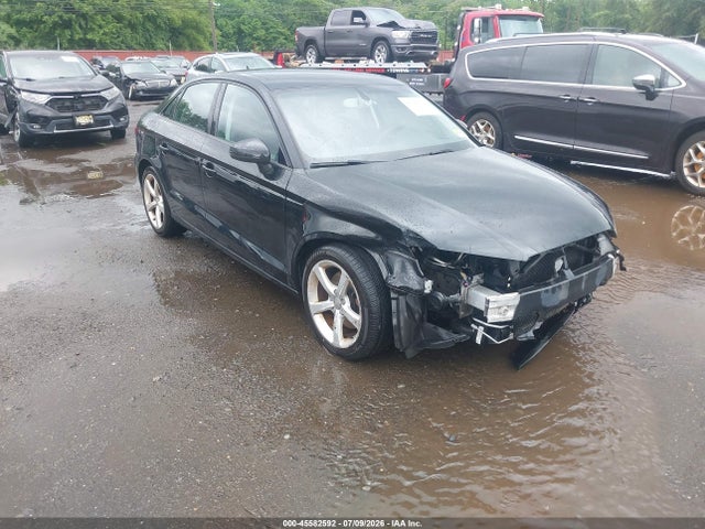 45582592 :رقم المزاد ، WAUBFGFF8F1124545 vin ، 2015 Audi A3 2.0t Premium مزاد بيع