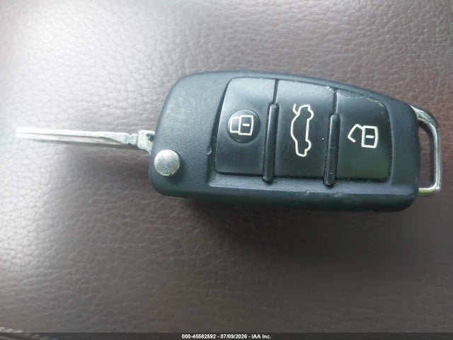 45582592 :رقم المزاد ، WAUBFGFF8F1124545 vin ، 2015 Audi A3 2.0t Premium مزاد بيع