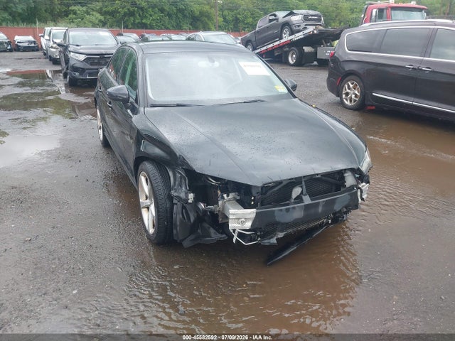45582592 :رقم المزاد ، WAUBFGFF8F1124545 vin ، 2015 Audi A3 2.0t Premium مزاد بيع