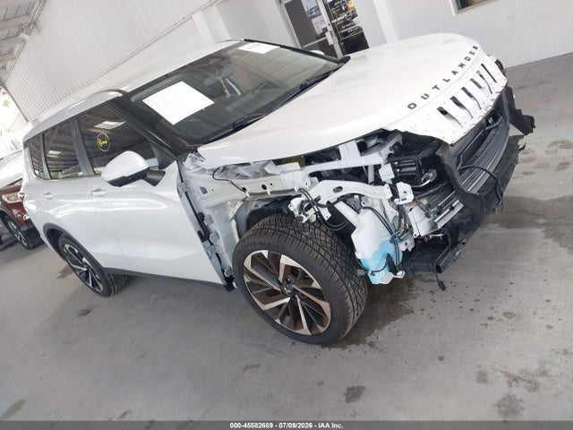 2022 Mitsubishi Outlander Black Edition 2wd/se 2.5 2wd/se Launch Edition 2wd მანქანა იყიდება აუქციონზე, vin: JA4J3UA84NZ084201, აუქციონის ნომერი: 45582689