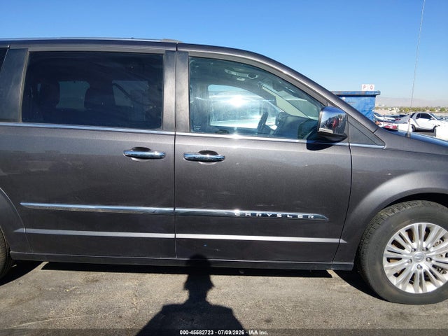 2C4RC1GG1FR590974 Chrysler Town &amp; Country Limited