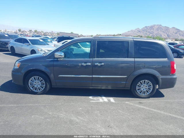 2C4RC1GG1FR590974 Chrysler Town &amp; Country Limited
