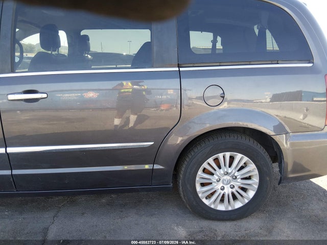 2C4RC1GG1FR590974 Chrysler Town &amp; Country Limited