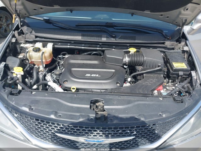 Продаж на аукціоні авто 2018 Chrysler Pacifica Touring L, vin: 2C4RC1BG7JR356077, номер лоту: 45582766