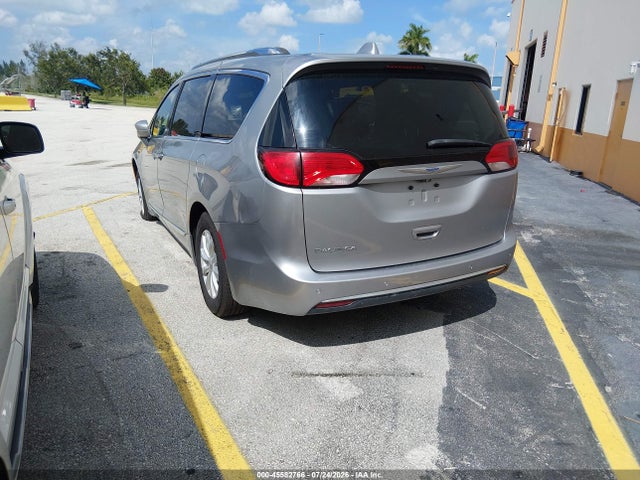 Продаж на аукціоні авто 2018 Chrysler Pacifica Touring L, vin: 2C4RC1BG7JR356077, номер лоту: 45582766