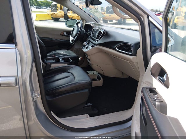 Продаж на аукціоні авто 2018 Chrysler Pacifica Touring L, vin: 2C4RC1BG7JR356077, номер лоту: 45582766