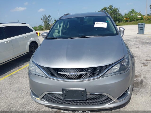 Продаж на аукціоні авто 2018 Chrysler Pacifica Touring L, vin: 2C4RC1BG7JR356077, номер лоту: 45582766