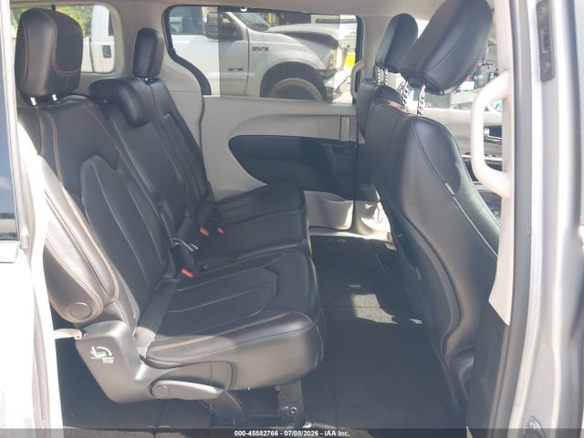 Продаж на аукціоні авто 2018 Chrysler Pacifica Touring L, vin: 2C4RC1BG7JR356077, номер лоту: 45582766