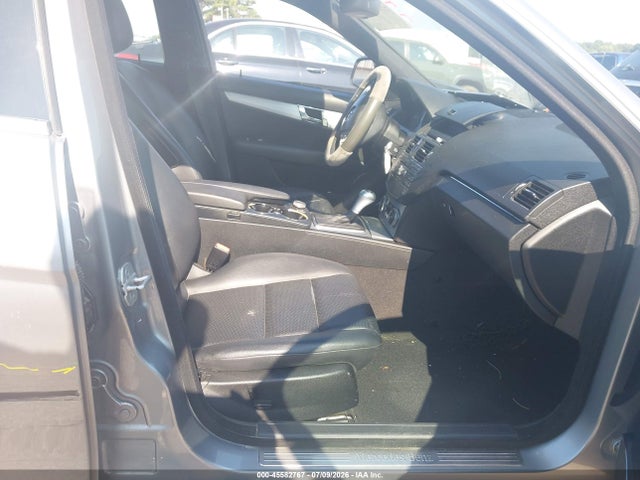 45582767 :رقم المزاد ، WDDGF54X48R019360 vin ، 2008 Mercedes-benz C 300 Luxury/sport مزاد بيع