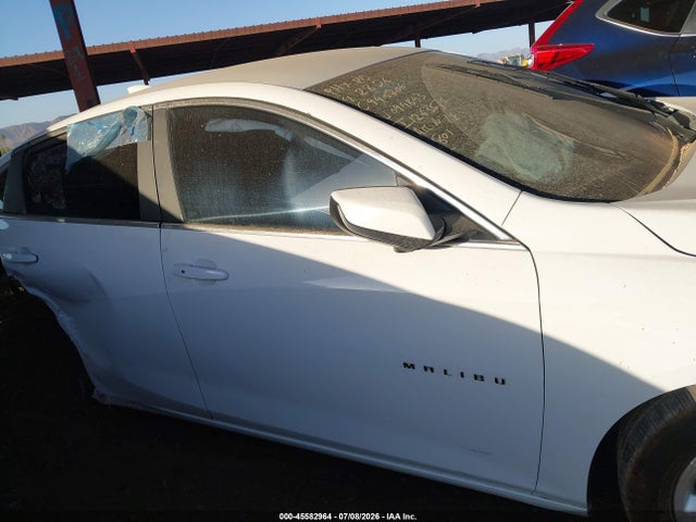 1G1ZD5ST9LF094843 Chevrolet Malibu Fwd Lt
