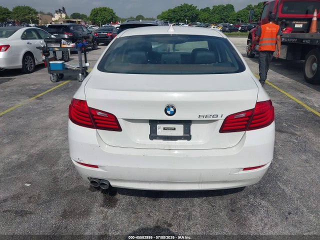 45582999 :رقم المزاد ، WBA5A5C56GG348097 vin ، 2016 Bmw 528i مزاد بيع