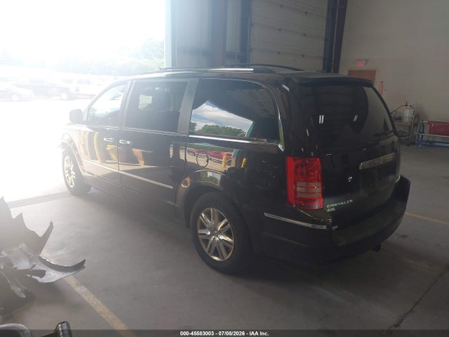 2010 Chrysler Town & Country New Limited მანქანა იყიდება აუქციონზე, vin: 2A4RR7DX0AR435518, აუქციონის ნომერი: 45583003