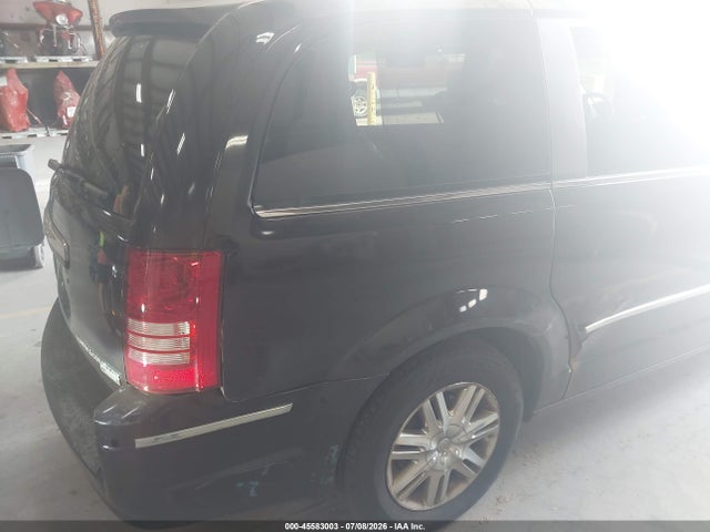 2010 Chrysler Town & Country New Limited მანქანა იყიდება აუქციონზე, vin: 2A4RR7DX0AR435518, აუქციონის ნომერი: 45583003