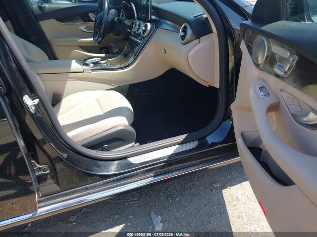 Auction sale of the 2015 Mercedes-benz C 300 4matic, vin: 55SWF4KB4FU012319, lot number: 45583105