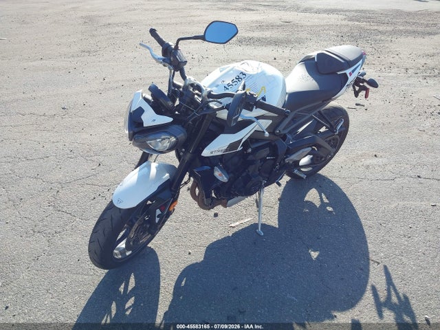 Triumph Motorcycle Street Triple 765 R 2024 SMTA604S5RTBK1024 Image 2