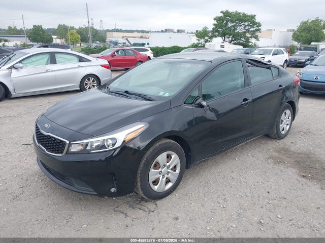 KIA FORTE LX 2017 3KPFK4A77HE061873 Image 2