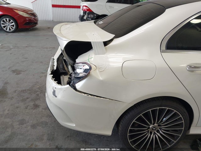 Продажа на аукционе авто 2018 Mercedes-benz C 300, vin: 55SWF4JB8JU246859, номер лота: 45583279
