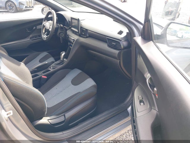 Продажа на аукционе авто 2019 Hyundai Veloster 2.0, vin: KMHTG6AF6KU016872, номер лота: 45583347