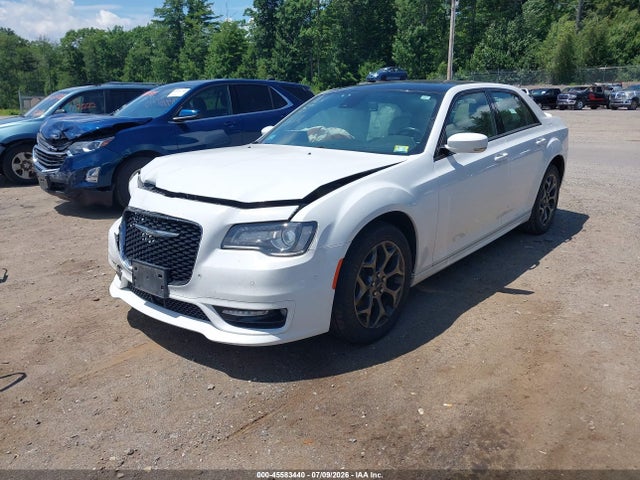 45583440 :رقم المزاد ، 2C3CCAGG7JH202154 vin ، 2018 Chrysler 300 300s Awd مزاد بيع