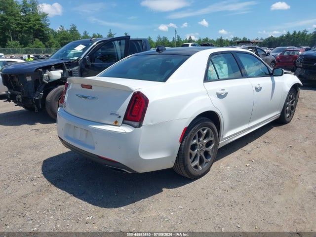 45583440 :رقم المزاد ، 2C3CCAGG7JH202154 vin ، 2018 Chrysler 300 300s Awd مزاد بيع