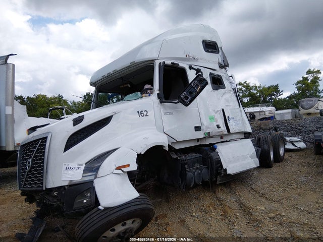 Продажа на аукционе авто 2023 Volvo Vnl, vin: 4V4NC9EH0PN621241, номер лота: 45583486