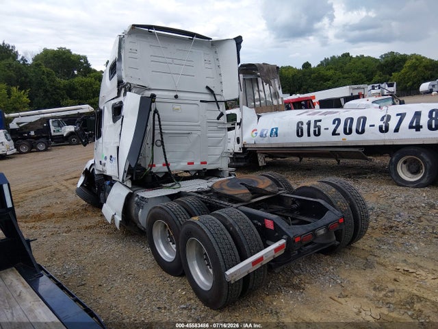 Продажа на аукционе авто 2023 Volvo Vnl, vin: 4V4NC9EH0PN621241, номер лота: 45583486