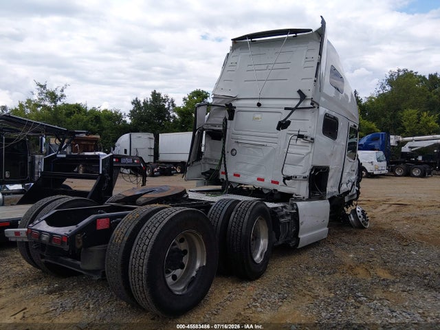 Продажа на аукционе авто 2023 Volvo Vnl, vin: 4V4NC9EH0PN621241, номер лота: 45583486