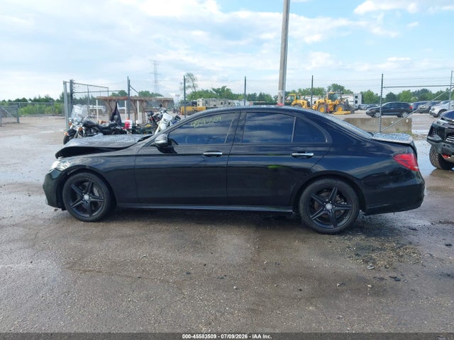 45583509 :رقم المزاد ، WDDZF4KBXHA129001 vin ، 2017 Mercedes-benz E 300 4matic مزاد بيع