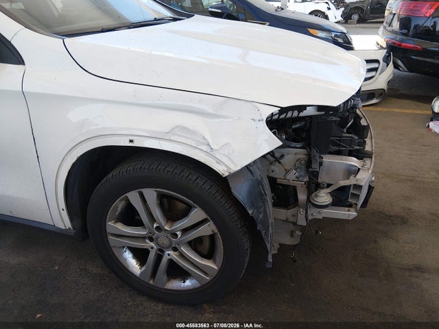 Mercedes-Benz GLA 250 2015 WDCTG4EB3FJ185569 Image 18