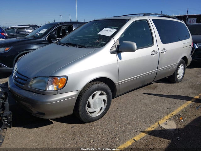 45583567 :رقم المزاد ، 4T3ZF13C32U488117 vin ، 2002 Toyota Sienna Xle مزاد بيع