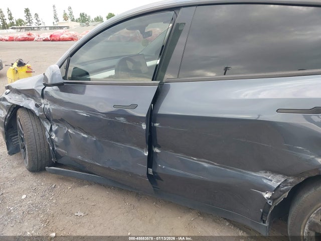Продажа на аукционе авто 2023 Tesla Model Y Awd/long Range Dual Motor All-wheel Drive, vin: 7SAYGDEE8PA200615, номер лота: 45583578