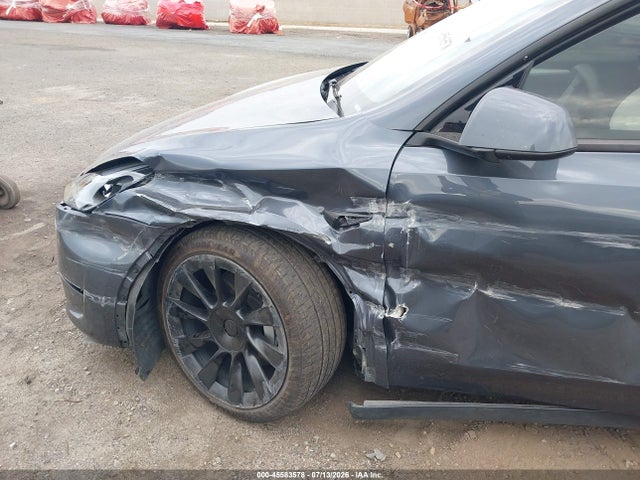 Продажа на аукционе авто 2023 Tesla Model Y Awd/long Range Dual Motor All-wheel Drive, vin: 7SAYGDEE8PA200615, номер лота: 45583578