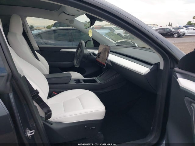 Продажа на аукционе авто 2023 Tesla Model Y Awd/long Range Dual Motor All-wheel Drive, vin: 7SAYGDEE8PA200615, номер лота: 45583578