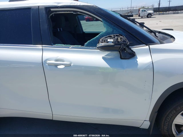 Toyota Highlander Le 2023 5TDKDRAH7PS503456 Image 17
