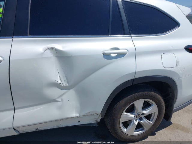 Toyota Highlander Le 2023 5TDKDRAH7PS503456 Image 19