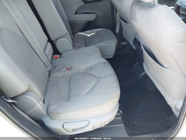 Toyota Highlander Le 2023 5TDKDRAH7PS503456 Image 8
