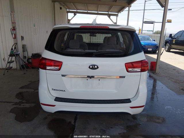 KIA Sedona L 2018 KNDMA5C16J6403401 Image 16