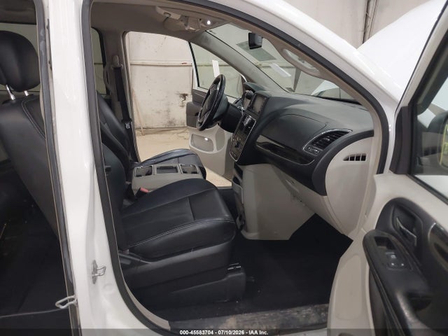 45583704 :رقم المزاد ، 2C4RC1BG0ER209220 vin ، 2014 Chrysler Town & Country Touring مزاد بيع
