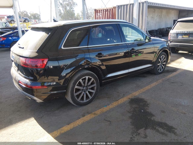 WA1LHAF72KD035810 Audi Q7 45 Premium