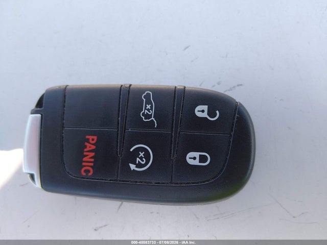 1C4RJEAG3NC154513 Jeep Grand Cherokee Wk Laredo X 4x2
