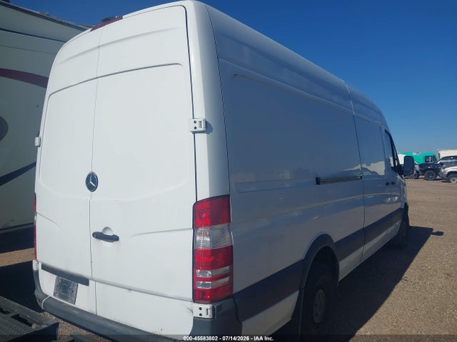 Продажа на аукционе авто 2017 Mercedes-benz Sprinter 2500 High Roof V6, vin: WD3PE8CD7HP523025, номер лота: 45583802