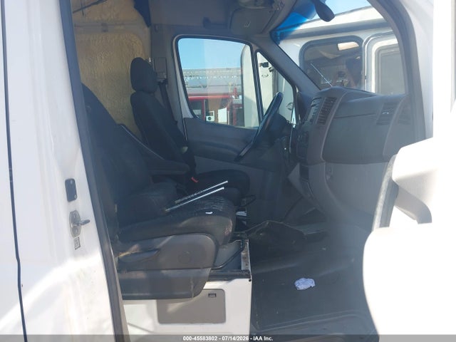 Продажа на аукционе авто 2017 Mercedes-benz Sprinter 2500 High Roof V6, vin: WD3PE8CD7HP523025, номер лота: 45583802