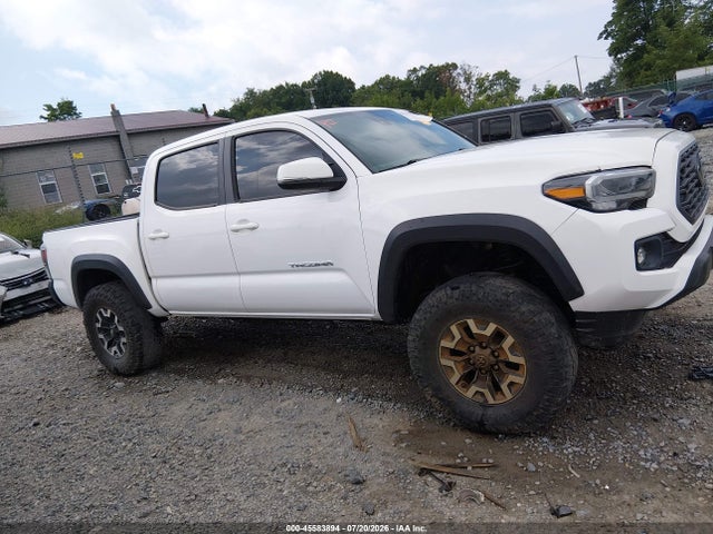45583894 :رقم المزاد ، 3TYCZ5AN4NT083032 vin ، 2022 Toyota Tacoma Trd Off Road مزاد بيع