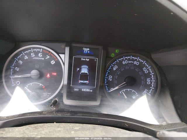 45583894 :رقم المزاد ، 3TYCZ5AN4NT083032 vin ، 2022 Toyota Tacoma Trd Off Road مزاد بيع